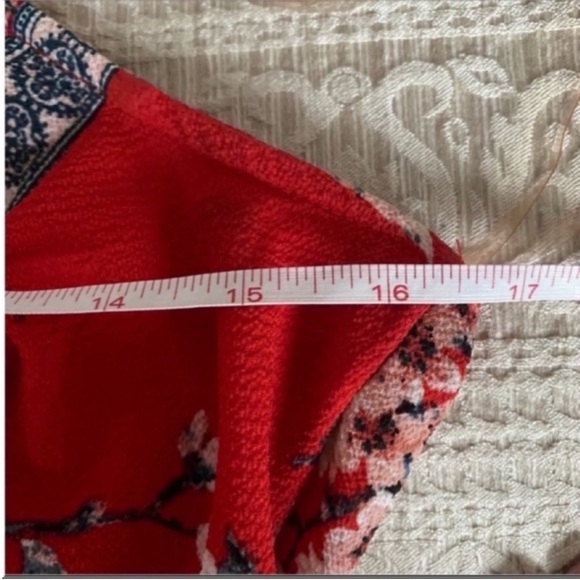 Women's Trixxi Red Floral Sleeveless Boho Jumper Size Medium - Picture 6 of 8